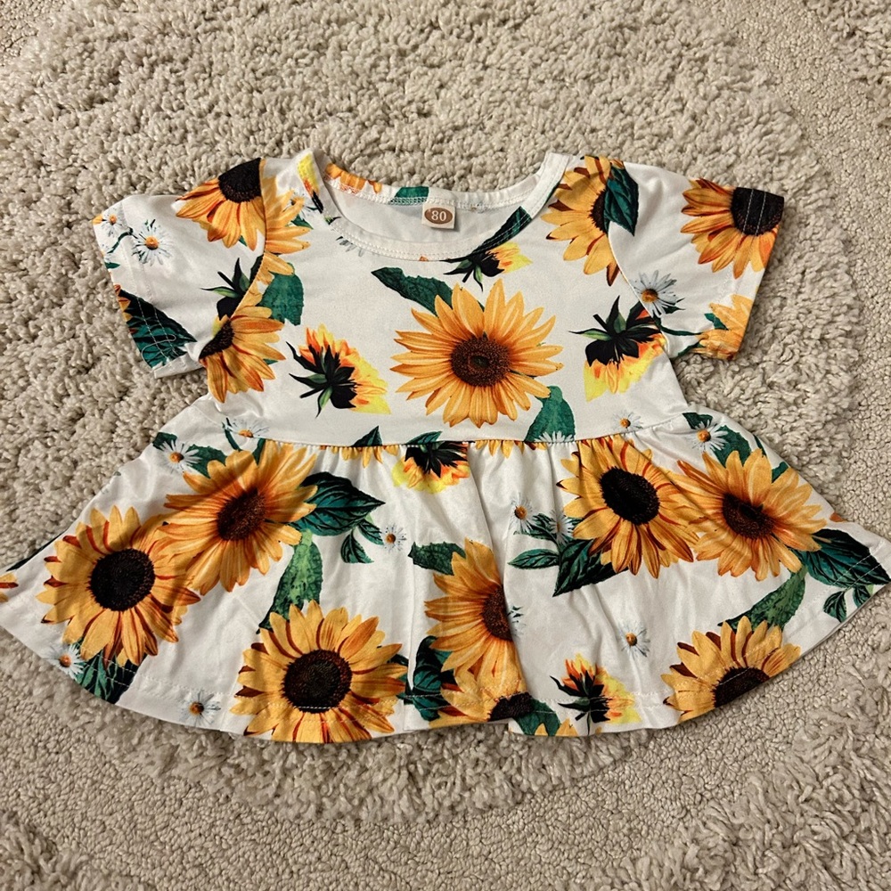 Size 80 (12m) sunflower shirt